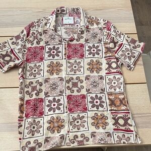 Hollister Beach shirt